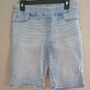 Chicos Slim Leg Light Blue Bermuda Shorts Size 4